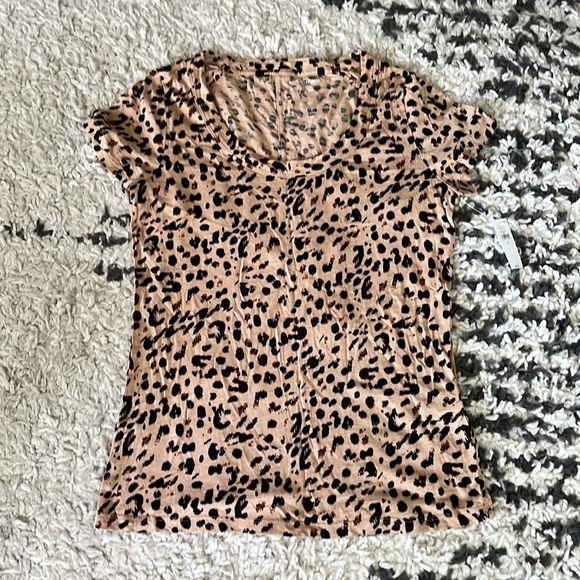 NWT - Banana Republic Animal Print T-Shirt - Picture 2 of 6
